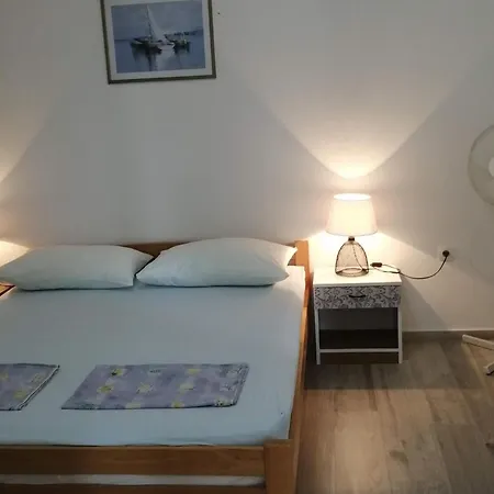 Seaside Sanda - One Bedroom 2 *